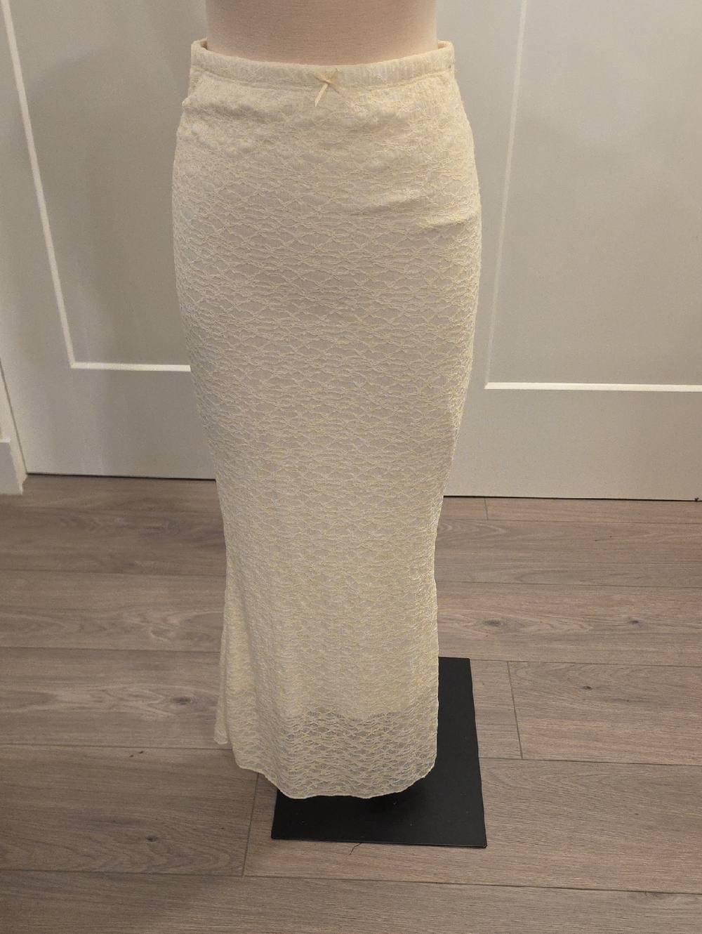 See You Monday women’s Cream Lace Maxi Skirt fully lined size S new with tags